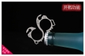 香港MG“二筒”指扣指虎破窗器钛合金钥匙扣多功能EDC